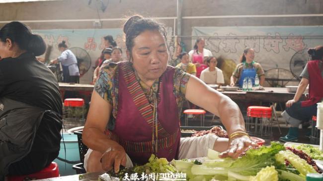 榕江洪灾我们普通老百姓能做点什么 炊事行动暖人心