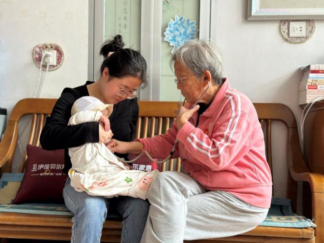 路生梅张桂梅再次通信 互勉共进续写芳华