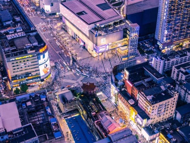留不住年轻人 算什么好城市 抢人大战背后的未来争夺
