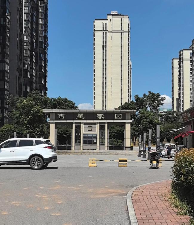 開發(fā)商將車位改倉庫賣給業(yè)主被拆除 業(yè)主百萬投資打水漂