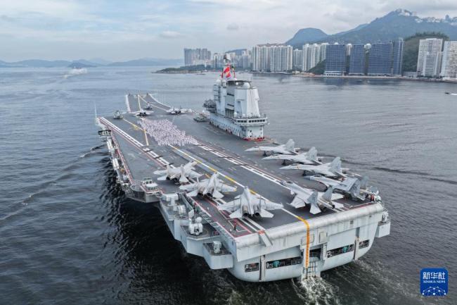 山東艦航母抵達(dá)香港場(chǎng)面公布 國安家好迎回歸