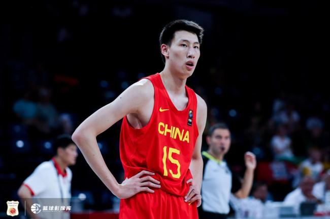 不愧四星高中生！郇斯楠16+9集锦 送4记火锅飞天暴扣展露天赋 U19世界杯亮眼表现