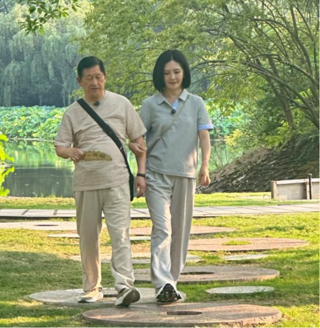 謝娜已經(jīng)自己治愈了 重獲新生魅力依舊