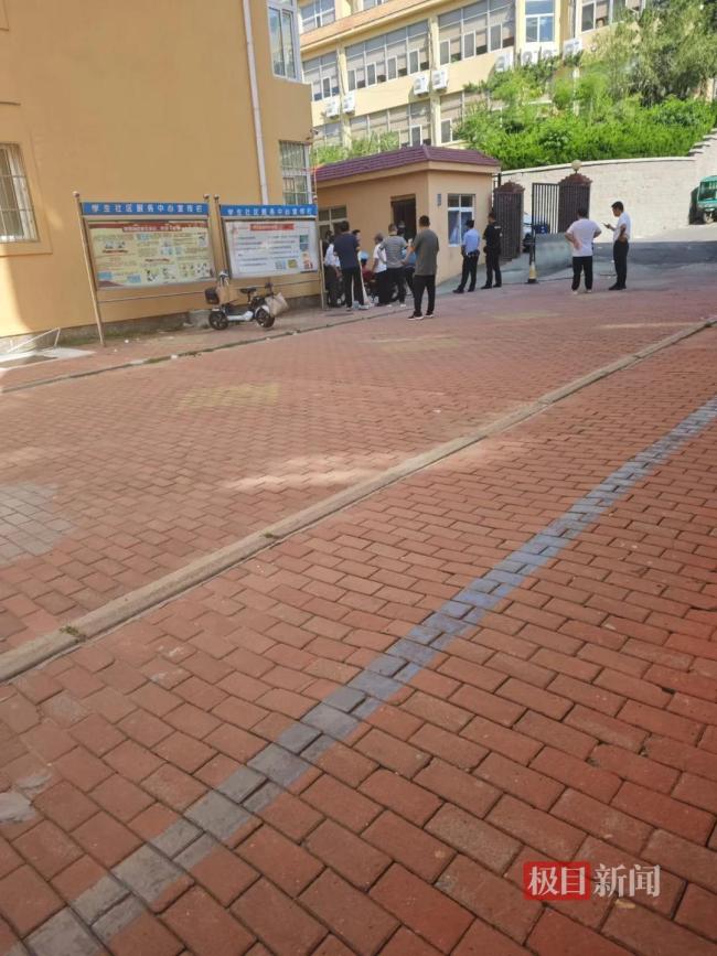 青島大學(xué)一宿管離世 住處無空調(diào)