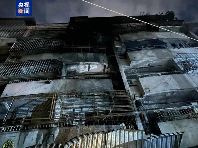 越南一公寓樓發(fā)生火災致8人死亡