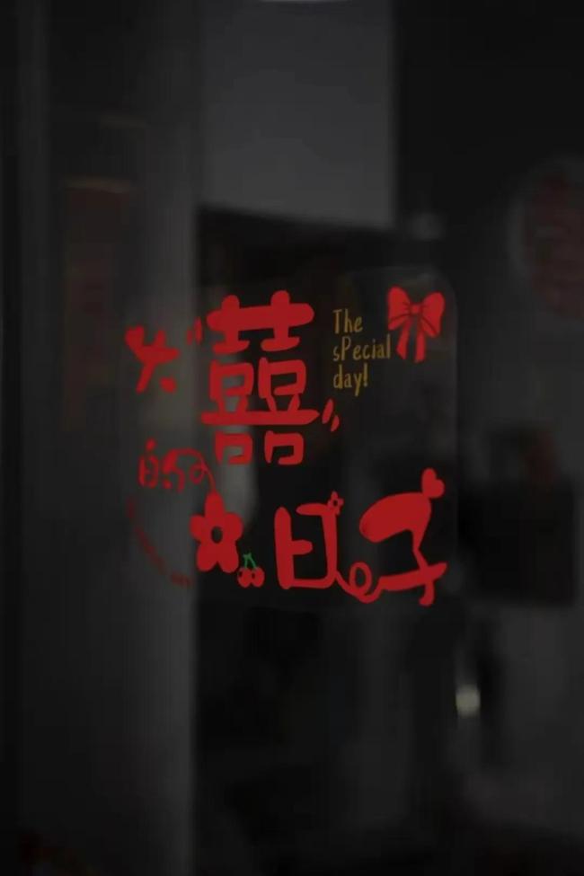 現(xiàn)在許多年輕人選擇“無(wú)證婚姻”：只辦婚禮不領(lǐng)證