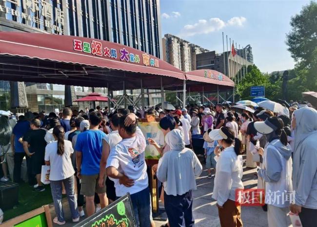 鄭州無星級(jí)酒店擺攤創(chuàng)銷售紀(jì)錄