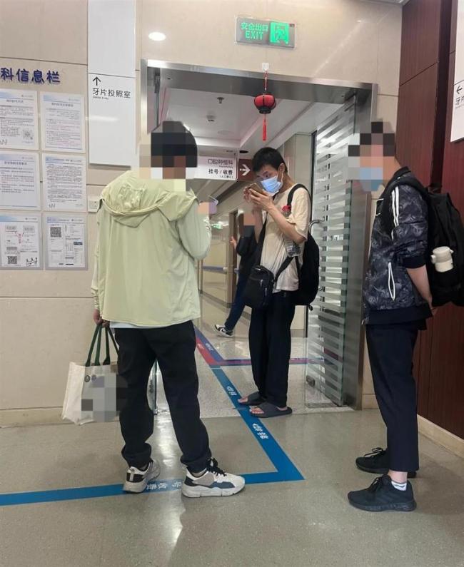 医院回应韦东奕看牙 偶遇照引关注