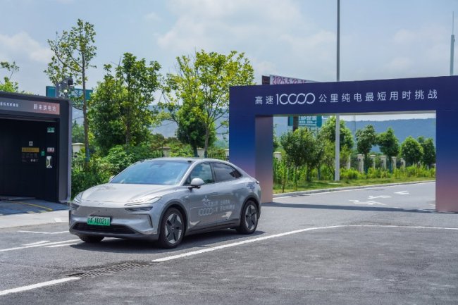 電車(chē)高速開(kāi)1萬(wàn)公里僅需98小時(shí)
