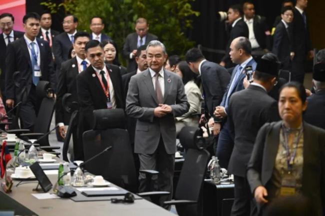 專家解讀中美外長會(huì)面 外交禮數(shù)與對(duì)等對(duì)話