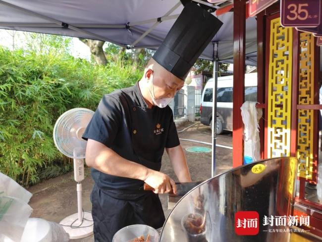 73年歷史的星級(jí)酒店擺攤賣鹵味 星級(jí)手藝街頭價(jià)