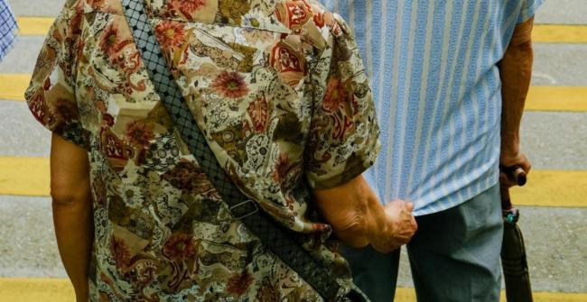 日本八旬老人杀妻后企图切腹轻生