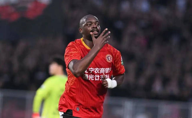 4-2！辽宁笑傲中甲榜首战，23分钟连轰4球打懵重庆，15轮不败3分领跑 姆本扎闪耀全场