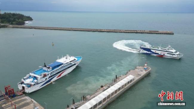 廣西北海疏運(yùn)2.7萬(wàn)余游客撤離潿洲島