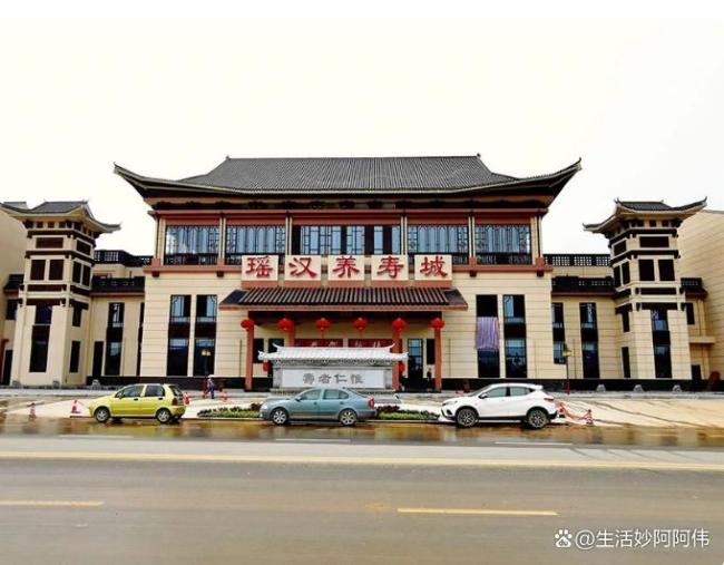 縣委書記挪用6500萬被通報后當?shù)乇響B(tài)
