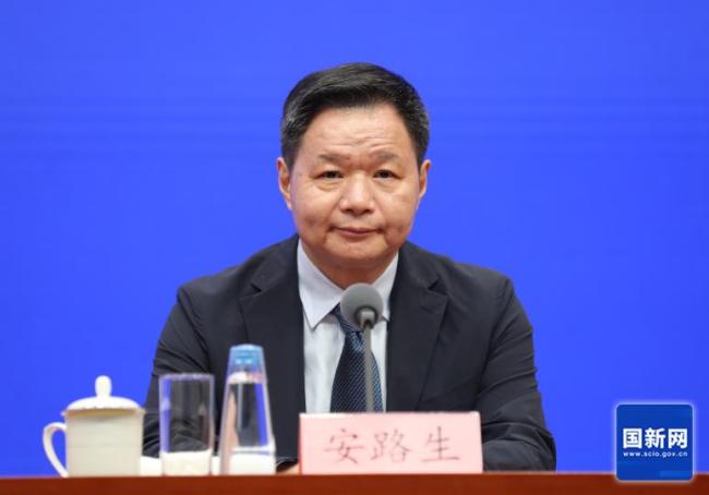 铁路一票难求已成历史 高铁网络日益完善