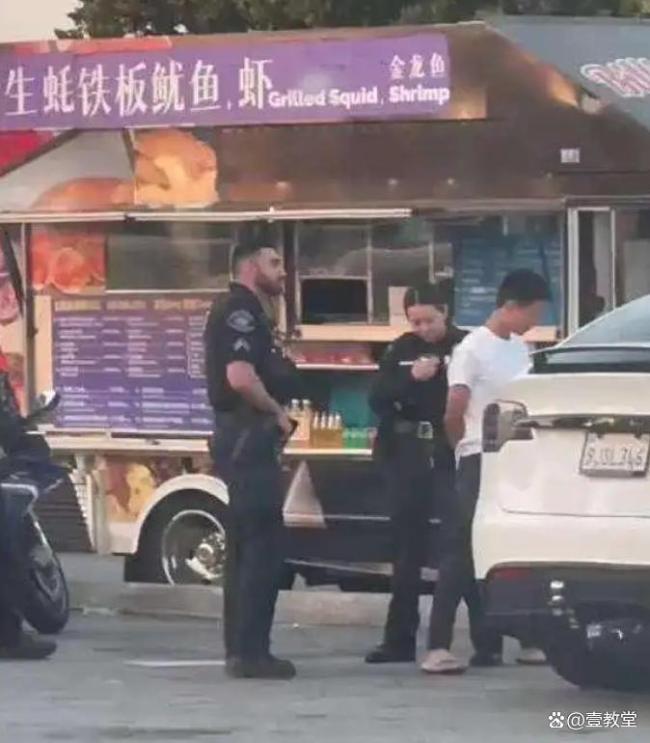 在美國擺攤賣醬香餅的中國小伙被捕,，知情人：無合法執(zhí)照、健康證,，曾月入一兩萬美元,！