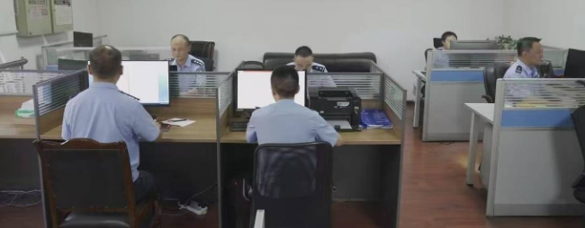 四川峨眉山“人猴大战游客坠崖”谣言追踪