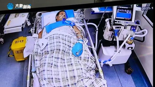 貨車涉嫌超載被交警追緝10公里發(fā)生車禍,，交警行為是否合規(guī)需要調(diào)查