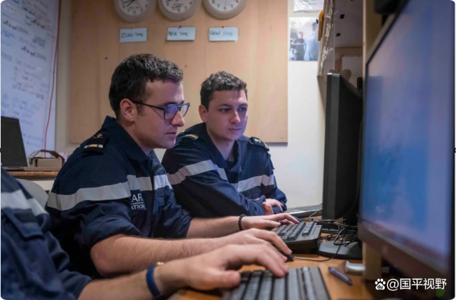 法航母编队在南海谨慎表现有何意味 遭遇中国海军强势围观