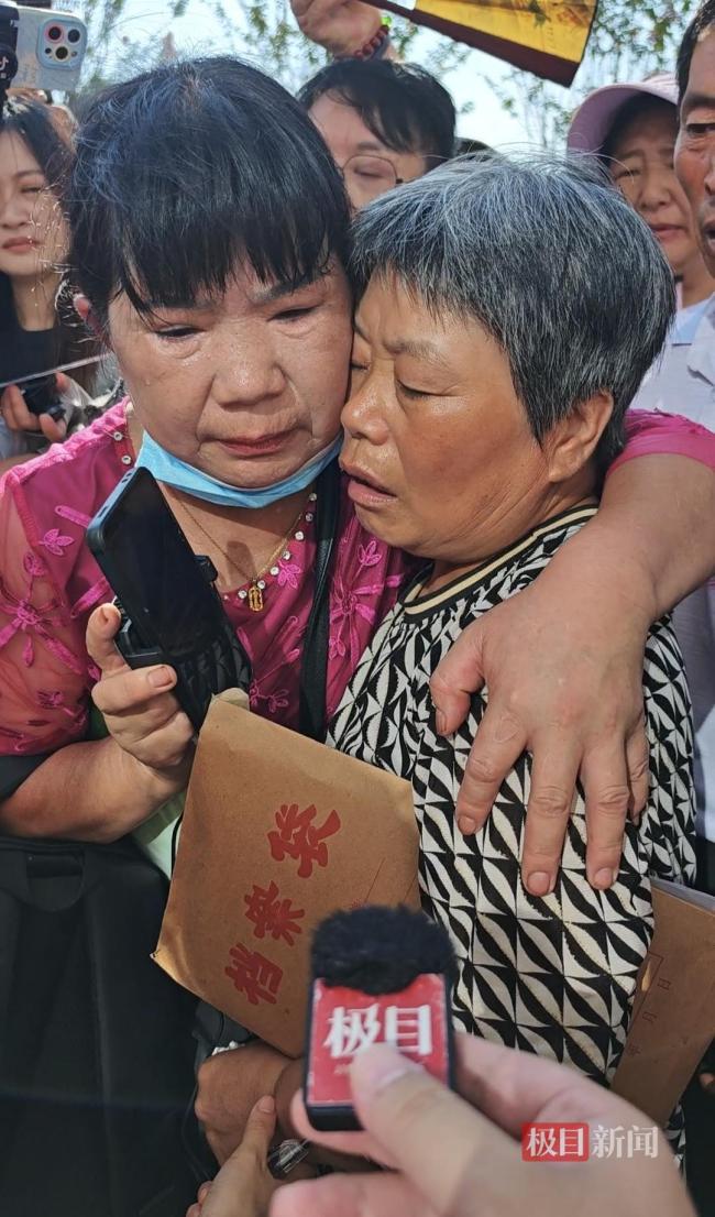 好友谈罗大美遇害后家庭变化 亲人痛苦妹妹被迫长大