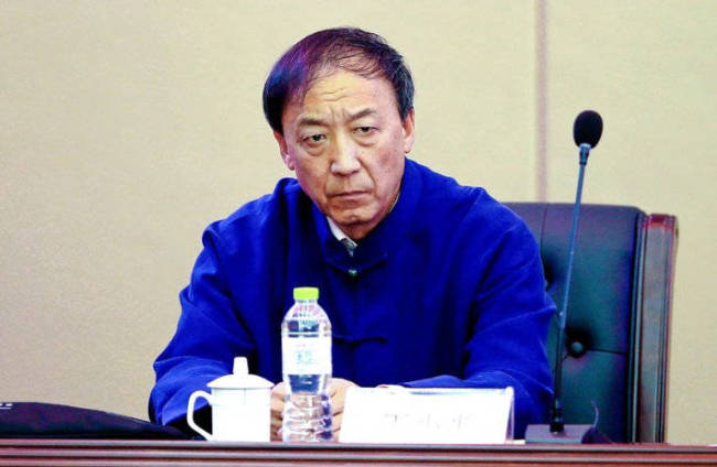 足坛反腐18人全部获刑 最高被判无期