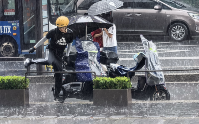 杭州一活动紧急熔断 台风“竹节草”来袭