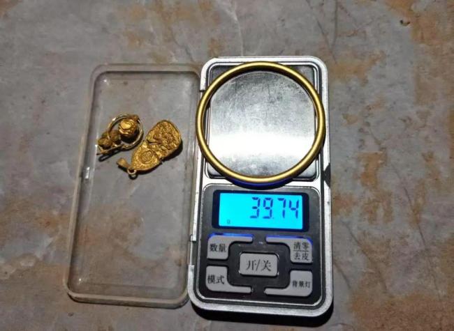 上千万金饰被冲走店主再发声 悬赏寻回金银首饰