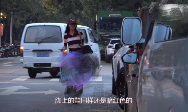 张俪开越野车疑似诡秘车牌, 本东说念主火速发声说念歉: 以后一定校服交规