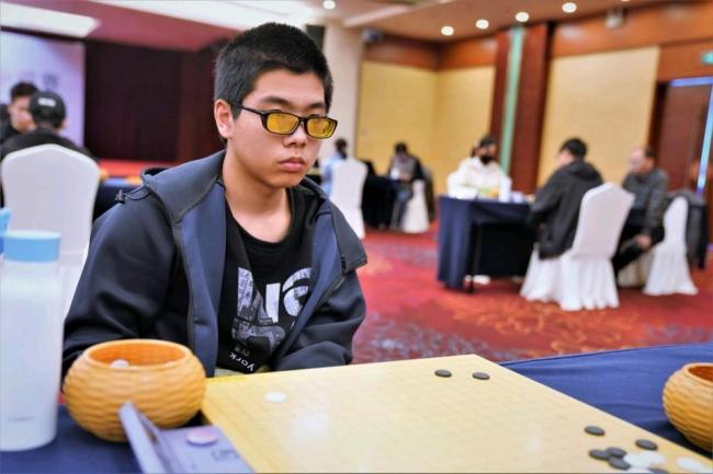 围棋国内最新等级分丁浩跃居第一 AI时代难觅当年柯洁式少年英雄 新生代棋手崛起难度加大