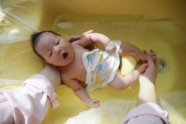 月子中心倒闭潮中产妈妈咋办 消费观念悄然转变