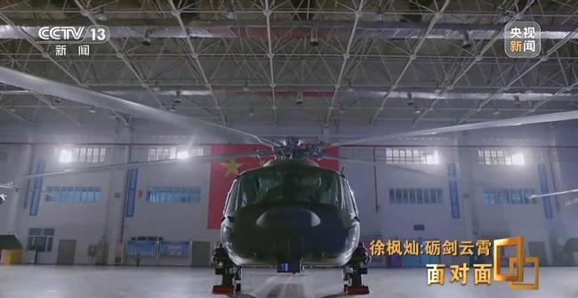 她能开飞机吗？95后女飞行员用实力回应质疑