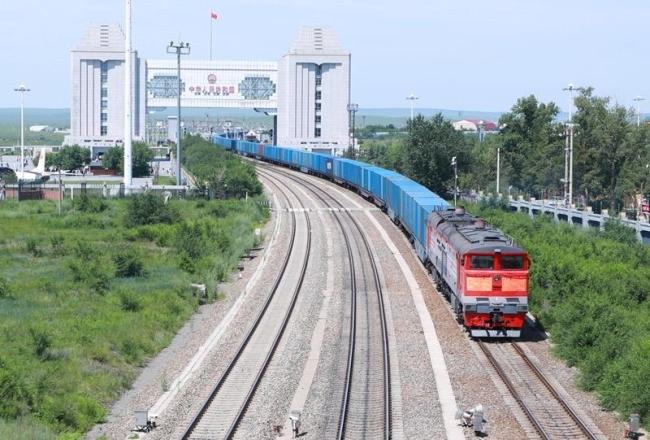 时政微观察丨集中力量办好自己的事