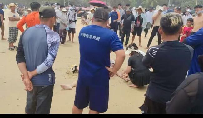 海南万宁石梅湾一游客溺亡