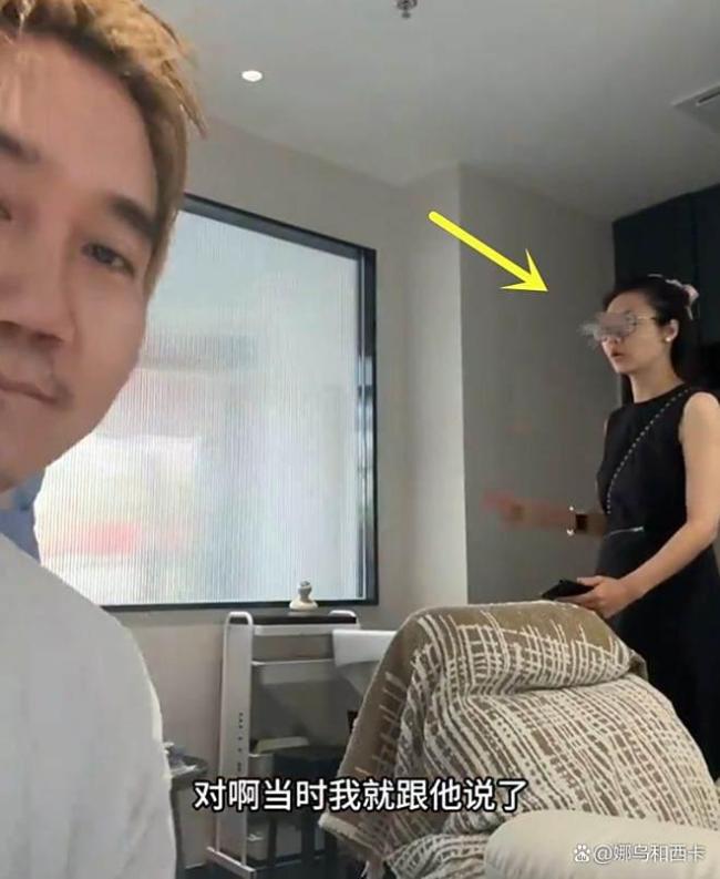 女子洗头因毛巾接触皮肤索赔 性骚扰争议引发讨论