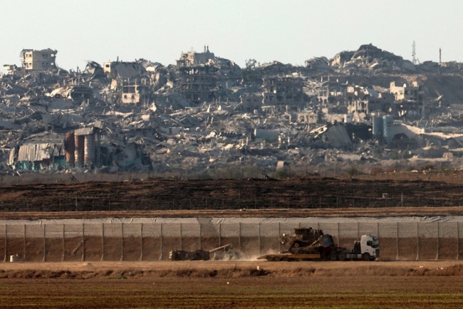 以军向加沙城两处街区发布撤离令