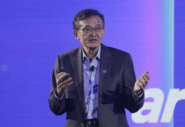 特朗普点名要英特尔CEO辞职