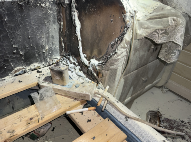 别让手机变“手雷” 这些充电习惯快改→