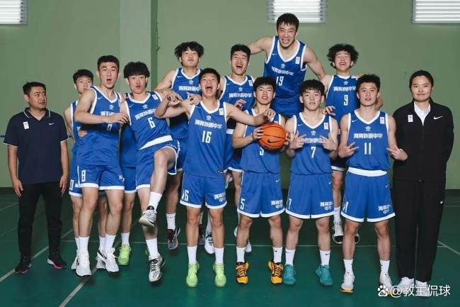 王俊杰成了亚洲杯上中国男篮的惊喜 全能锋线闪耀赛场