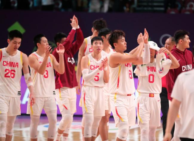 时隔10年中国男篮重返亚洲杯四强 团队篮球显威力