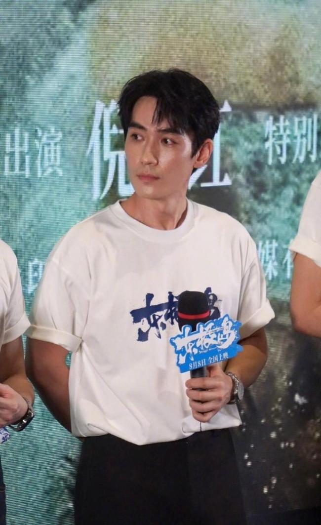 朱一龙倪妮伦敦首映路透 《东极岛》引发高期待