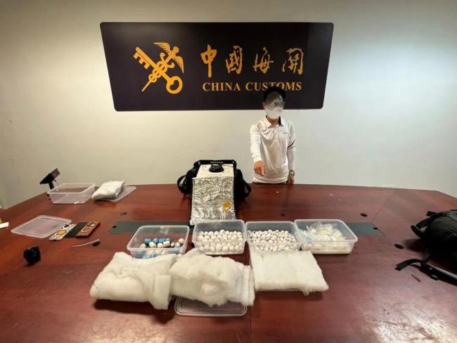 旅客入境怕被查把223枚鸟蛋冲厕所 鹦鹉蛋涉及15种保护动物