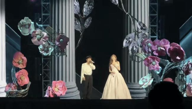 周深再给王心凌演唱会作念嘉宾 经典重绎《大眠》激励全网热议