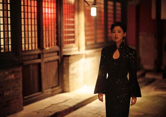 这张脸就该穿旗袍!朱珠身穿新中式旗袍一颦一笑韵味十足