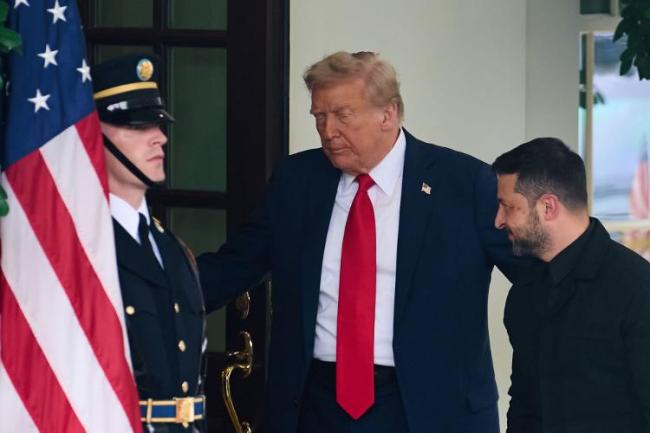 泽连斯基改了着装 10秒说4次谢谢 气氛友好会谈开启