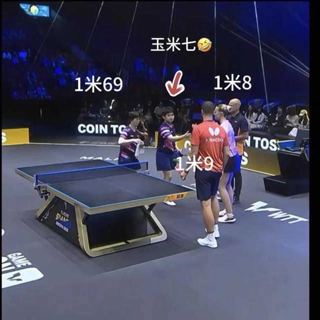 蒯曼夸对手身材高大，林诗栋表情亮了