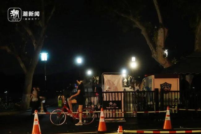 凌晨四点🕓️的西湖全是人人人 夜色中的生活百态
