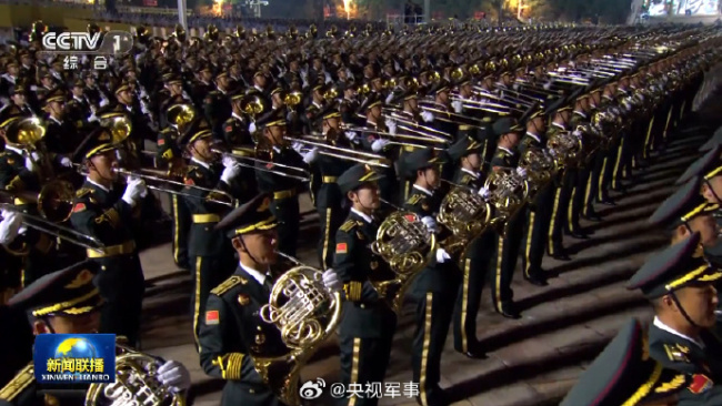 阅兵训练现场一幕幕让人期待值拉满 第二次综合演练圆满成功