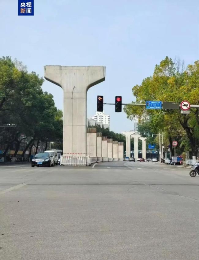 柳州书记：违建轻轨透支人民信任