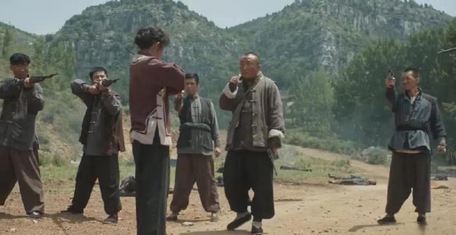 生万物是100年前的酸甜苦辣 年代剧的离谱与争议